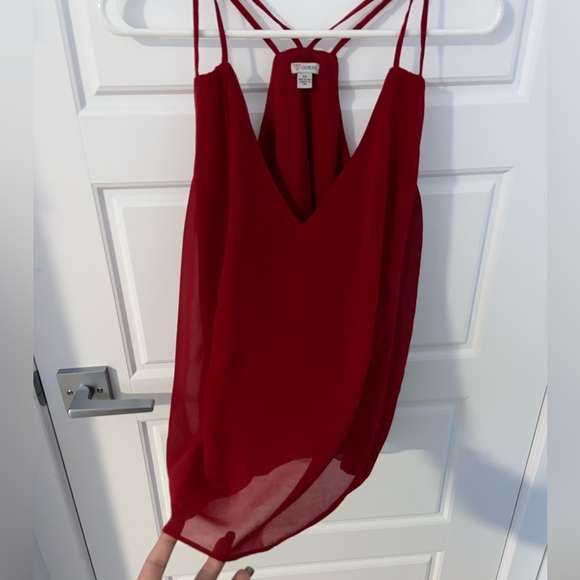 3/$50 Red Guess Flowy Camisole - Picture 3 of 4